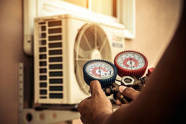 Professional Hvac technician working in Wakefield, KS